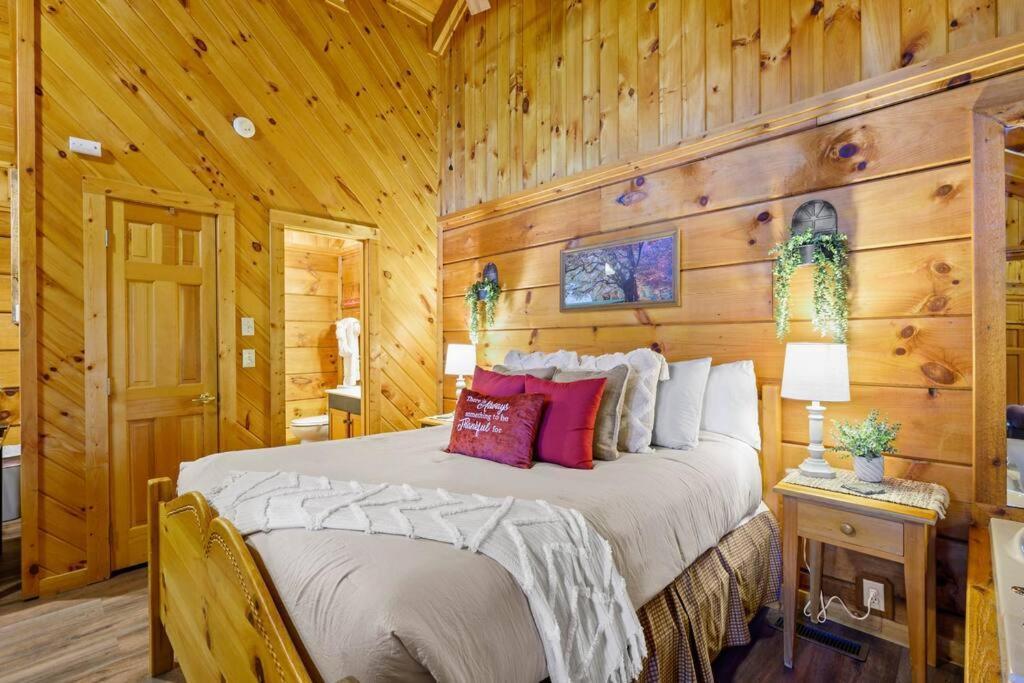 Do Not Disturb - Pigeon Forge Smoky Mountain Studio Cabin, Hot Tub, Fireplace Exteriér fotografie