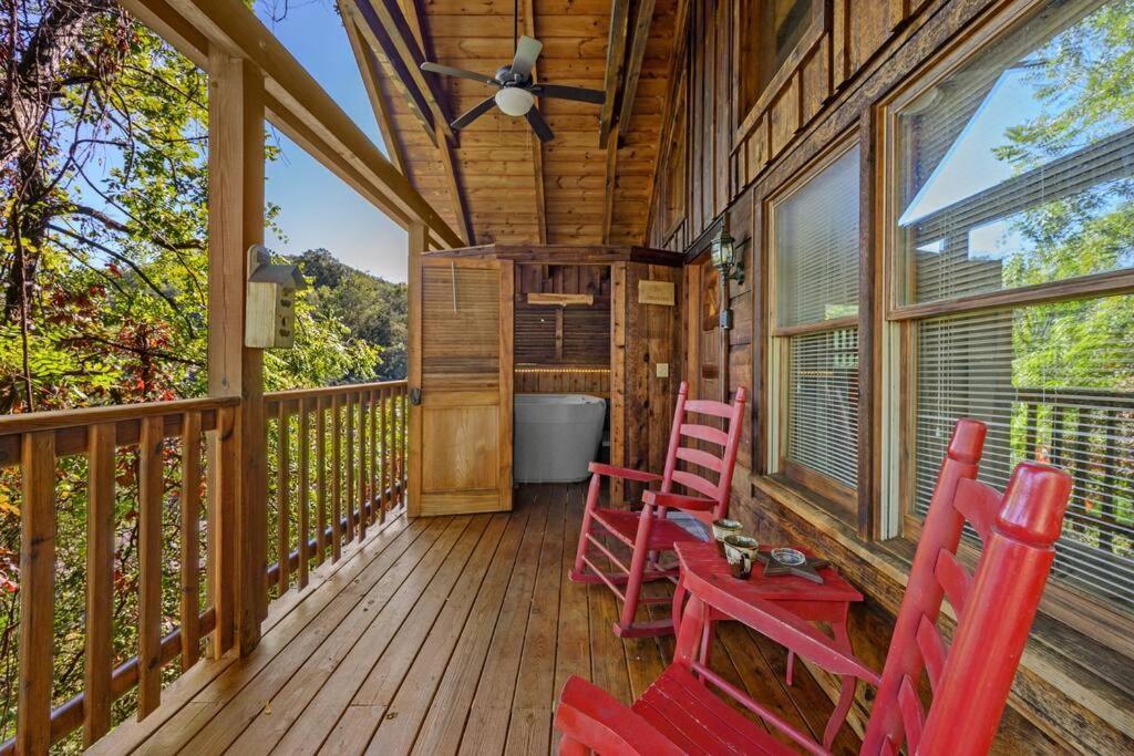Do Not Disturb - Pigeon Forge Smoky Mountain Studio Cabin, Hot Tub, Fireplace Exteriér fotografie