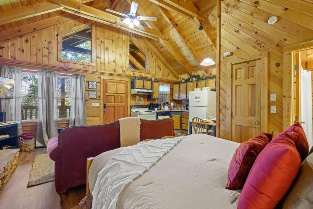 Do Not Disturb - Pigeon Forge Smoky Mountain Studio Cabin, Hot Tub, Fireplace Exteriér fotografie